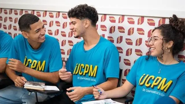 Imagem da notícia IJCPM oferece cursos profissionalizantes gratuitos para jovens do entorno dos shoppings RioMar