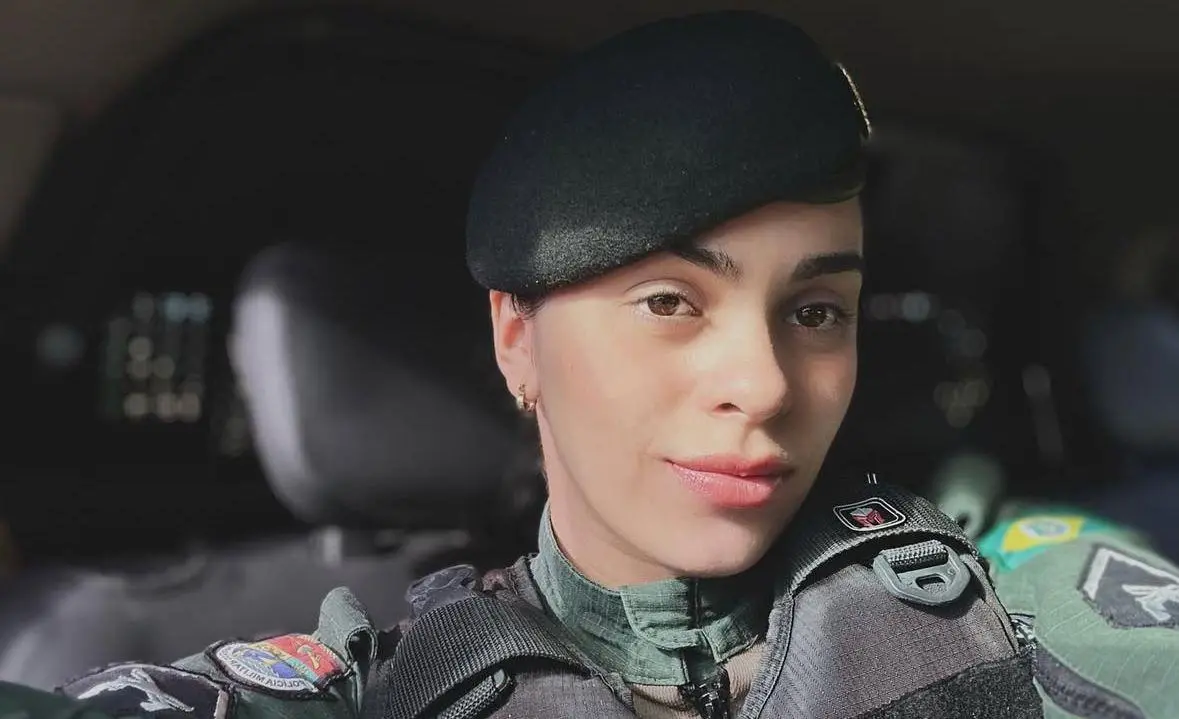 Imagem da notícia: PM punida por lavar carro fardada ficará presa dois dias em quartel no CE: 'Sanção grave'