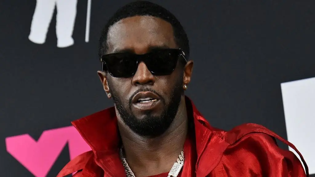 Imagem da notícia Sean Combs é condenado a 4 anos e 2 meses de prisão