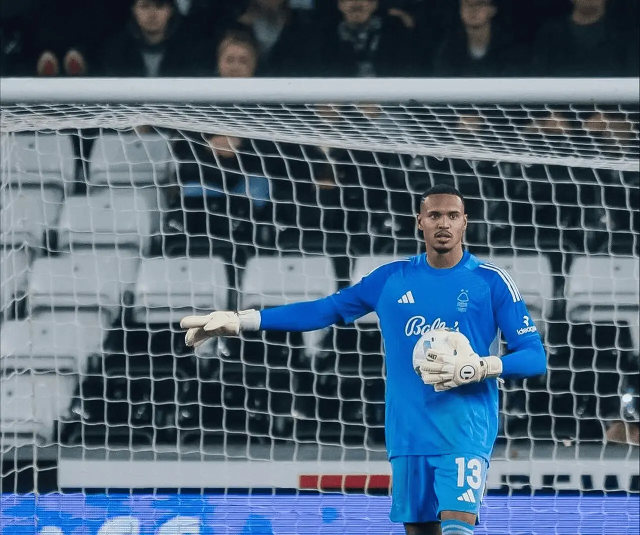 Imagem da notícia Ex-Botafogo, goleiro John é convocado para a Seleção Brasileira