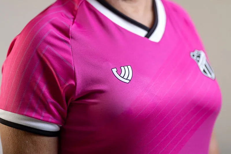 Ceará lança camisa em alusão ao Outubro Rosa.