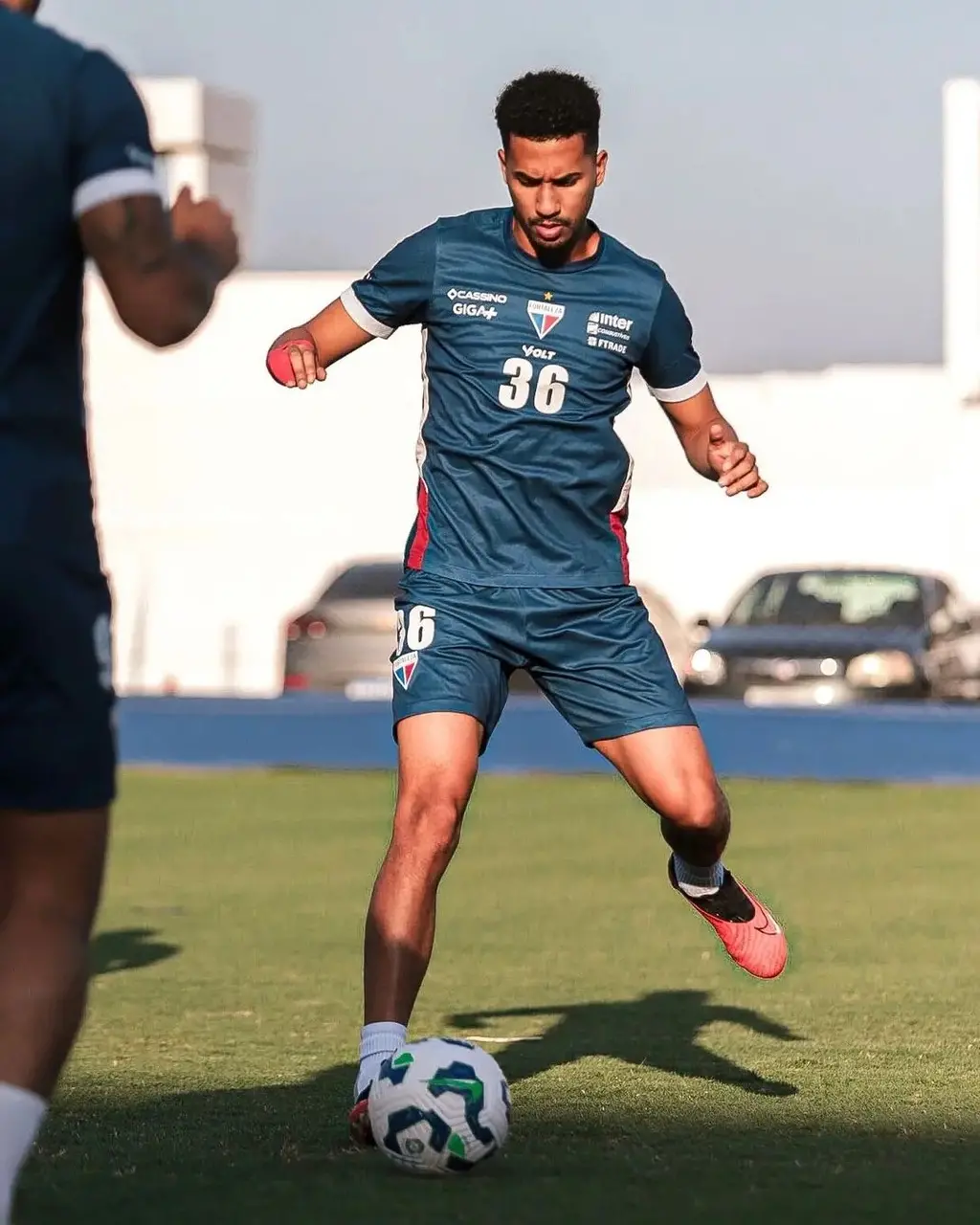 Imagem da notícia Em fase final de recuperação, Weverson deve ser opção no Fortaleza contra o Vasco