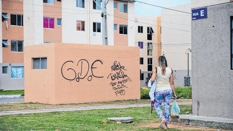Imagem da notícia: Aliança, jogo do bicho e punição: como sobrevive e quais as fontes de renda da facção GDE no Ceará