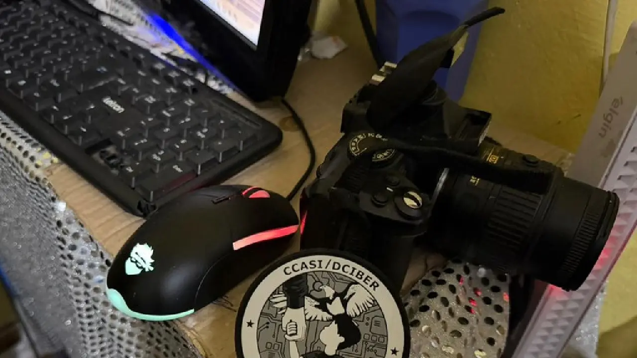 Imagem da notícia PF e Polícia Civil do CE cumprem mandados contra envolvidos em abusos sexuais na internet