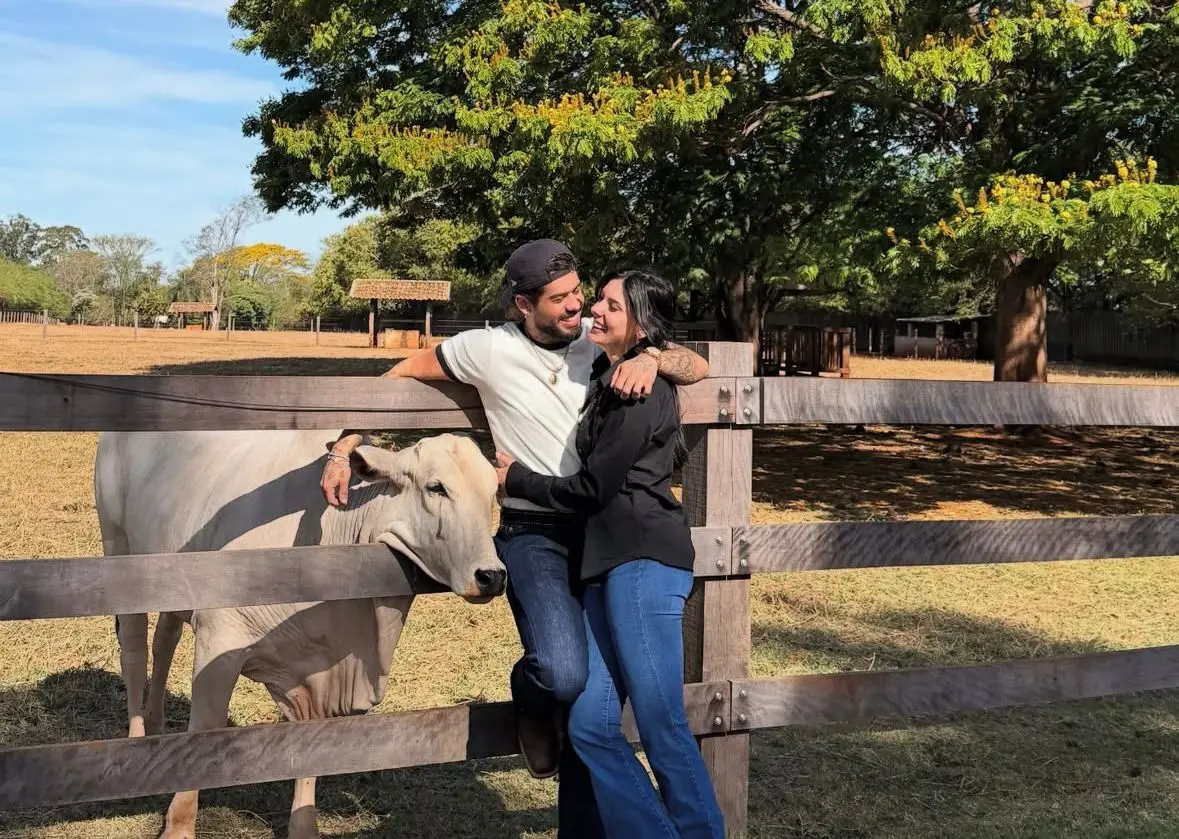 Imagem da notícia: Zé Felipe posta nova foto com Ana Castela em clima de romance