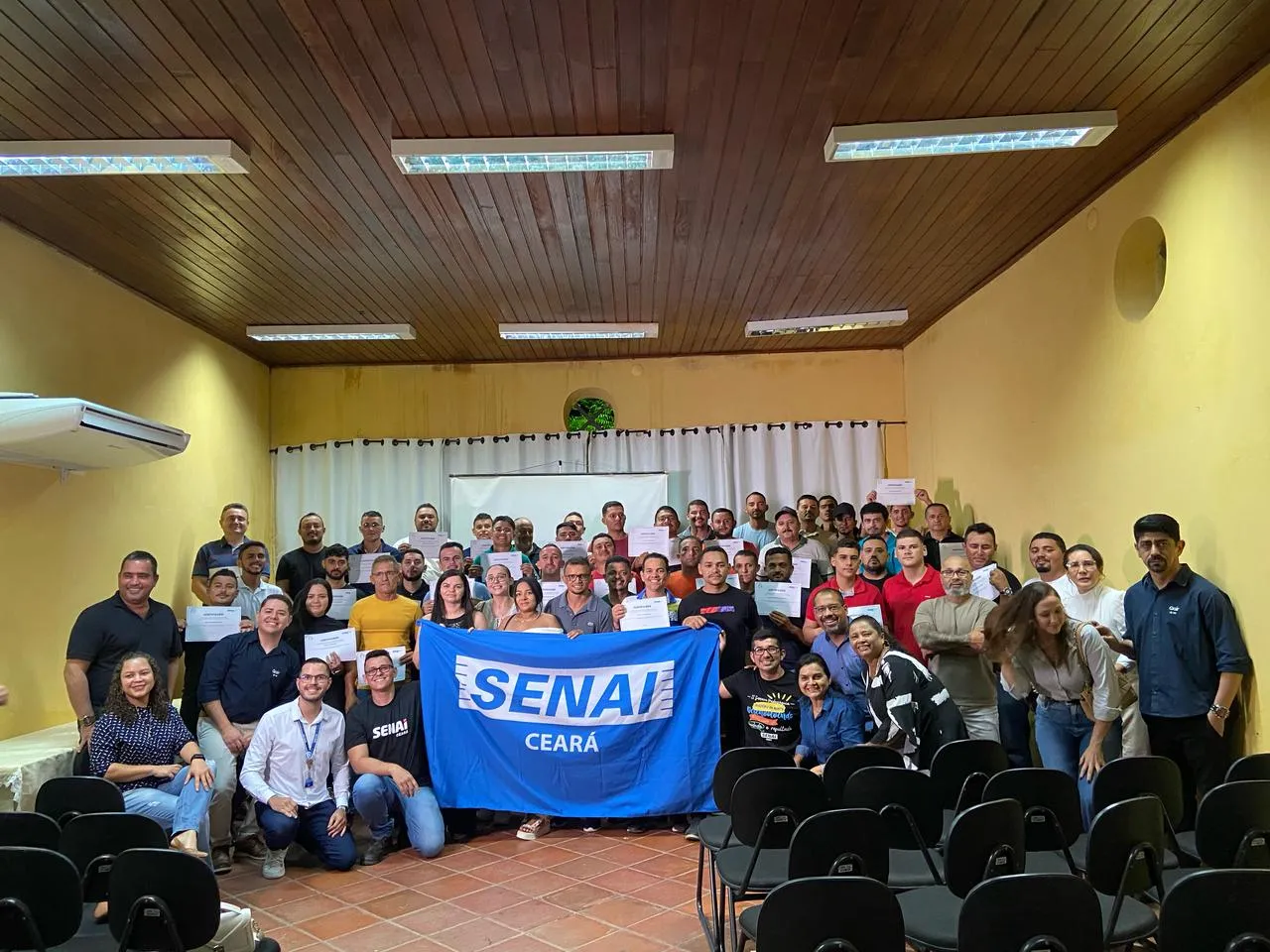 Metade da turma formada foi absorvida como mão de obra local de parque solar na cidade