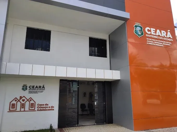 Casa da Criança e do Adolescente e Dceca, em Fortaleza