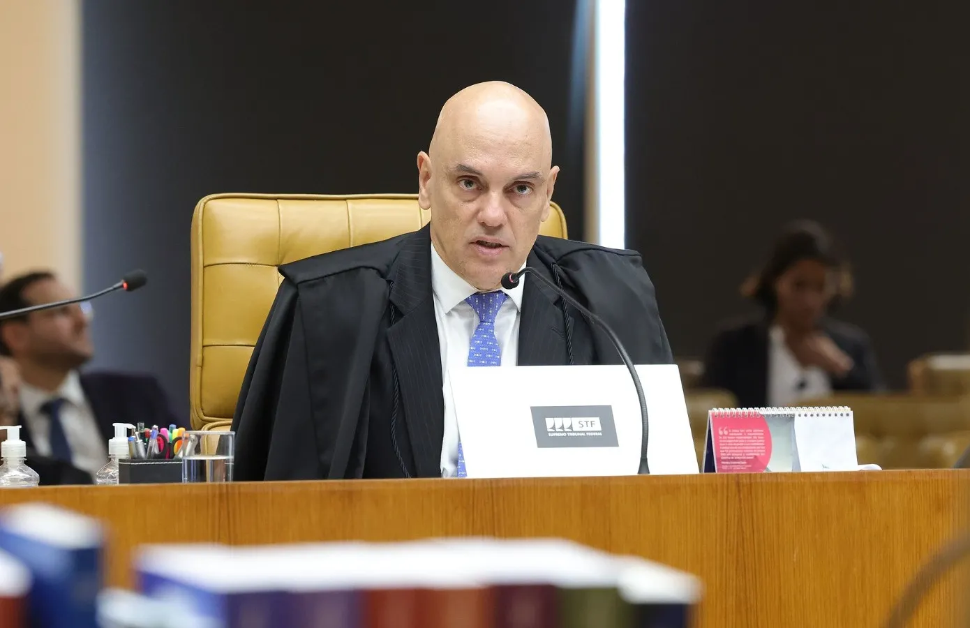 Alexandre de Moraes determinou a prisão domiciliar do ex-presidente Bolsonaro no último mês de julho.