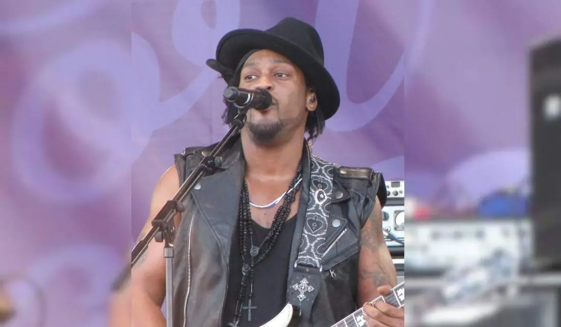 Imagem da notícia D'Angelo morre aos 51 anos após luta contra câncer