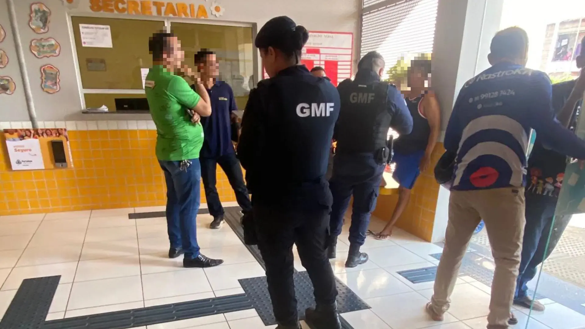 Imagem da notícia: Suspeito usa Centro de Educação Infantil de Fortaleza para fugir da polícia e é preso