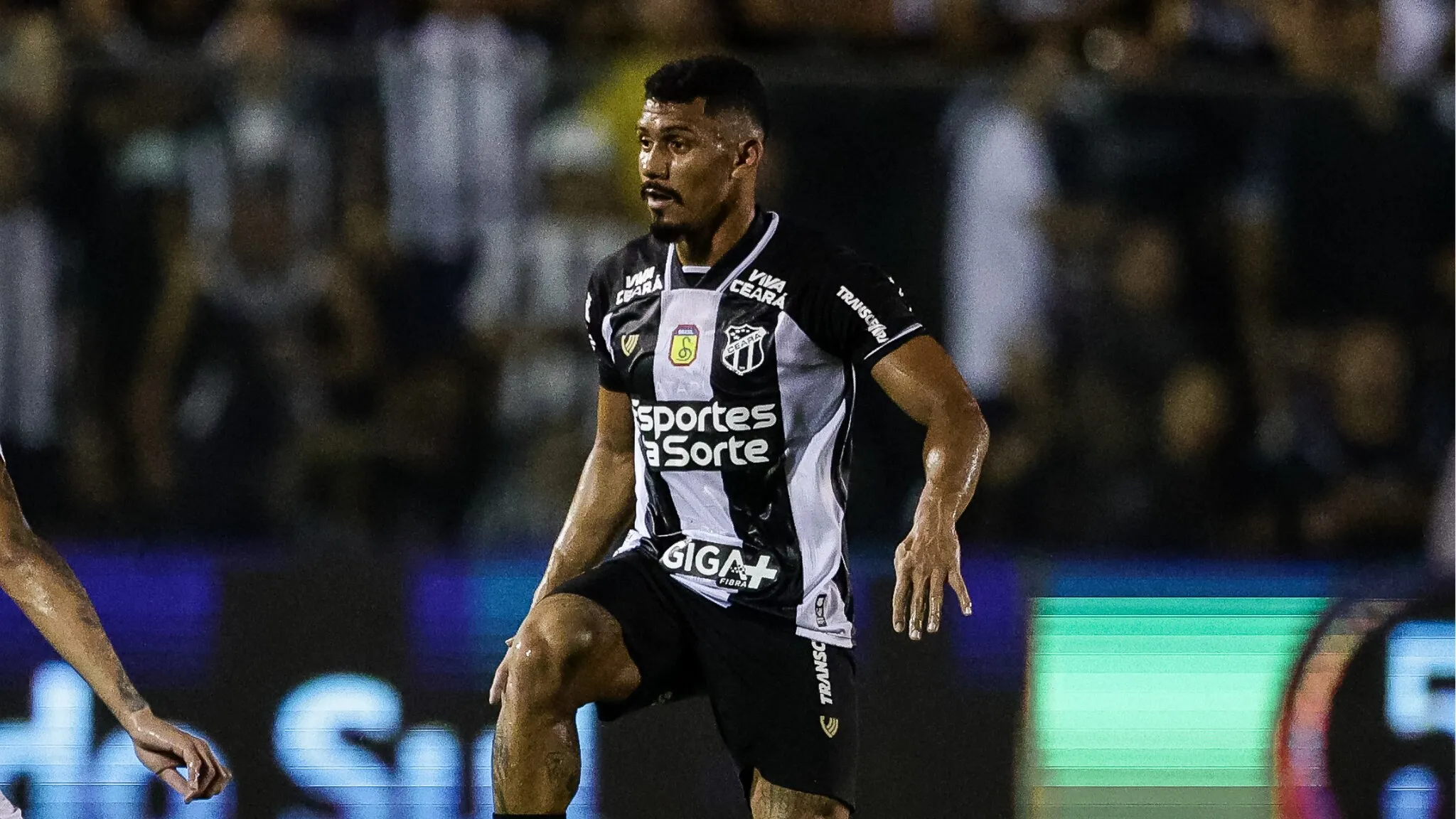 Fernando Sobral é liberado de jogo do Ceará contra o Sport após morte da mãe