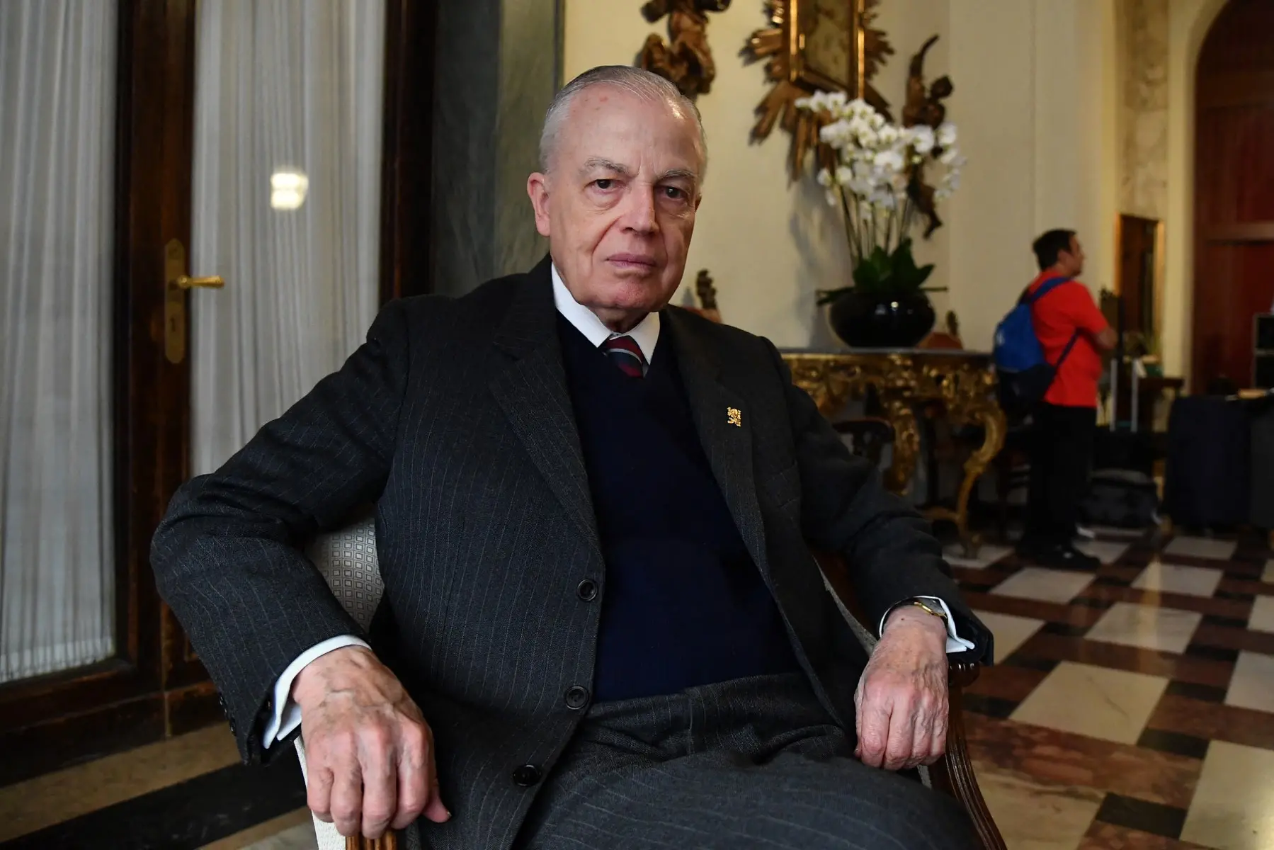 Imagem da notícia: Vereadores aprovam título de cidadão de Fortaleza para herdeiro da família imperial do Brasil
