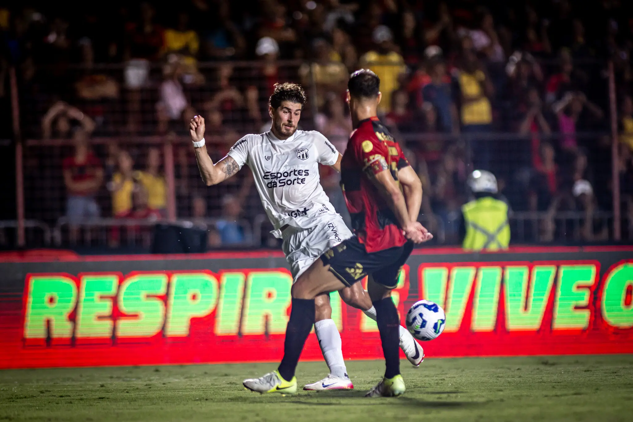 Imagem da notícia Pedro Raul comemora o fim de jejum, mas lamenta empate do Ceará: 'Fica um sentimento amargo'