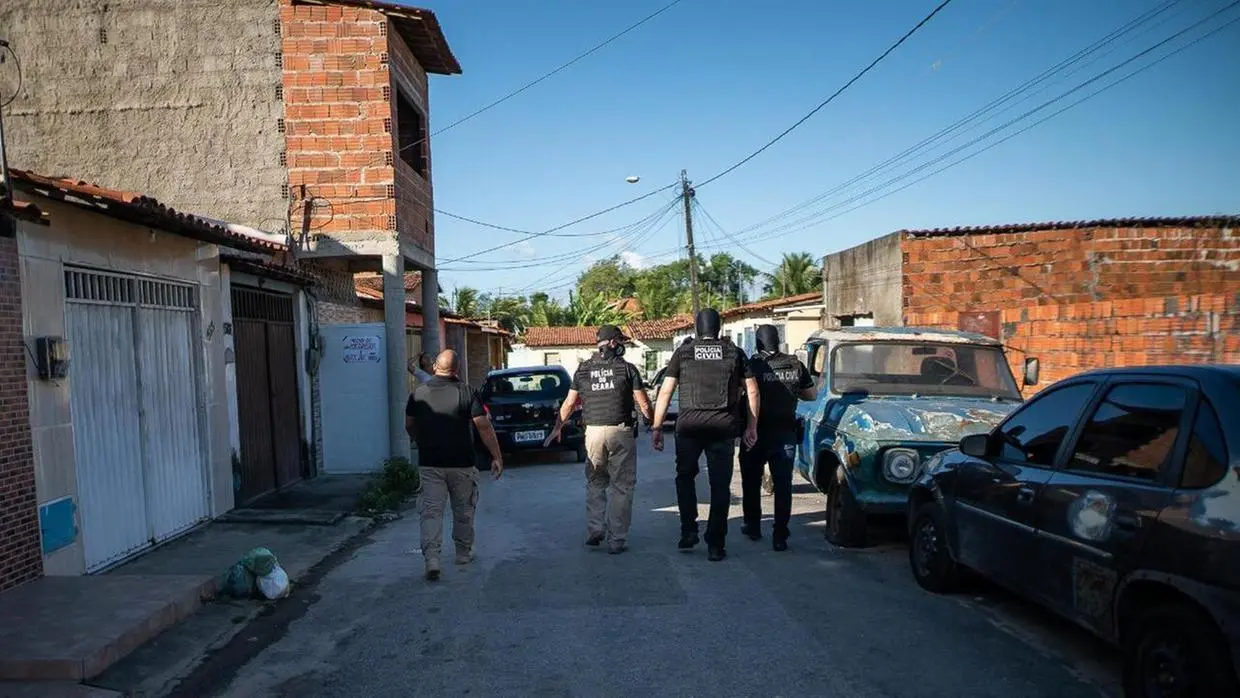 Imagem da notícia Membros do CV denunciados pelo MPCE articulavam crimes em grupo de WhatsApp 'Futebol dos amigos'