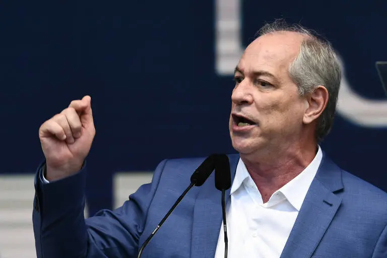 Imagem da notícia: Ciro Gomes se filia ao PSDB, anuncia presidente da sigla no CE