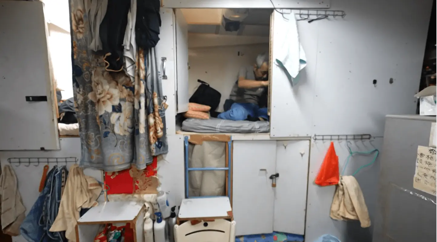 Imagem da notícia 'Apartamentos-caixão' se tornam saída em crise imobiliária em Hong Kong