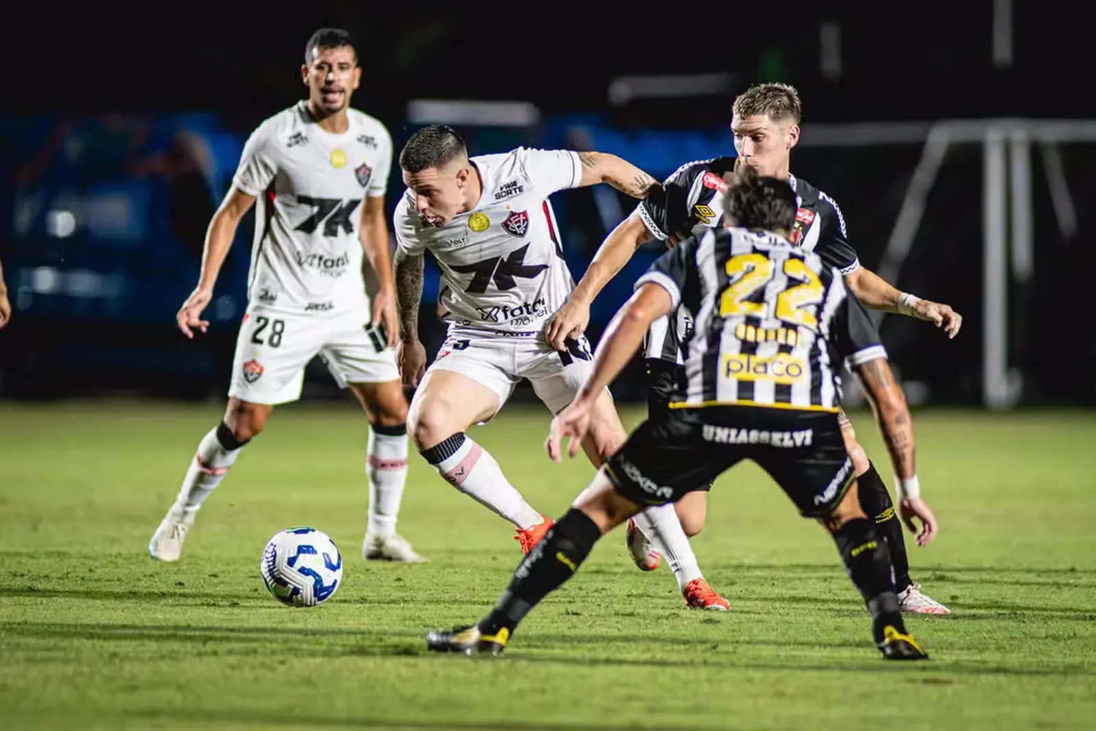 Imagem da notícia Santos x Vitória-BA é decisivo para Ceará e Fortaleza na Série A; entenda cenário