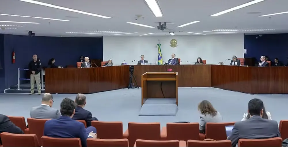 Alexandre de Moraes votou sobre núcleo da fake news na trama golpista