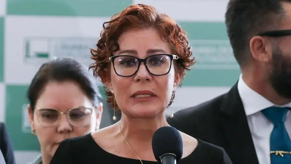 Imagem da notícia: Ministério Público da Itália dá parecer favorável à extradição de Carla Zambelli