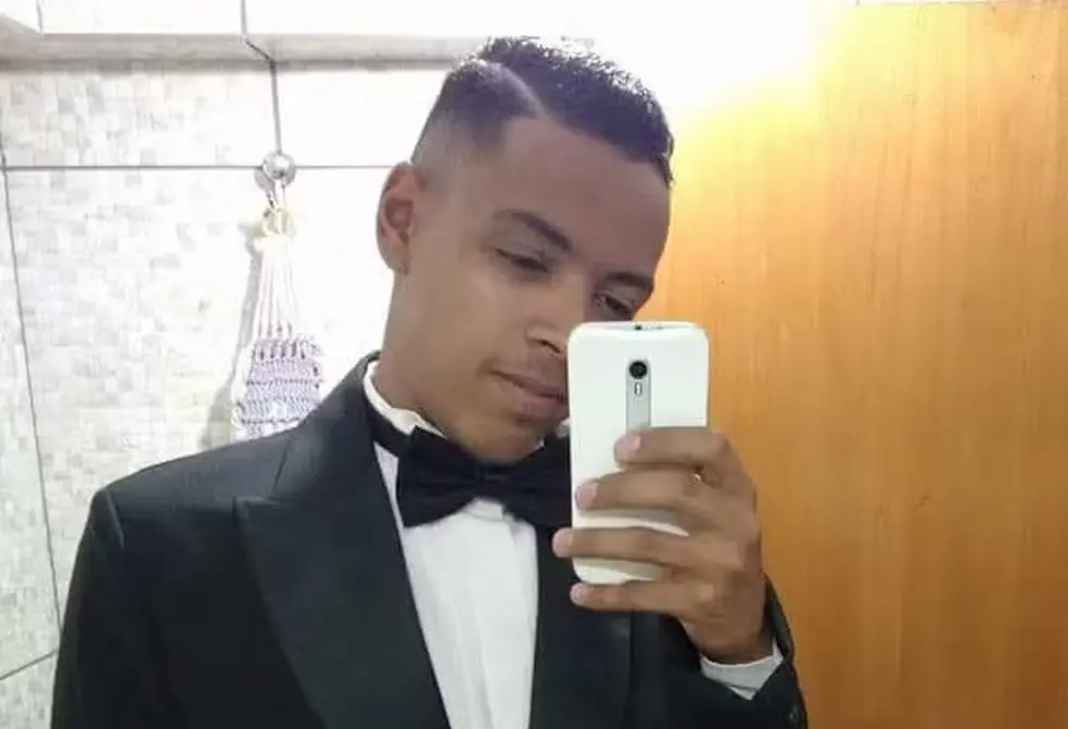 Imagem da notícia: Após 50 dias em coma, morre jovem que bebeu gim com metanol em SP