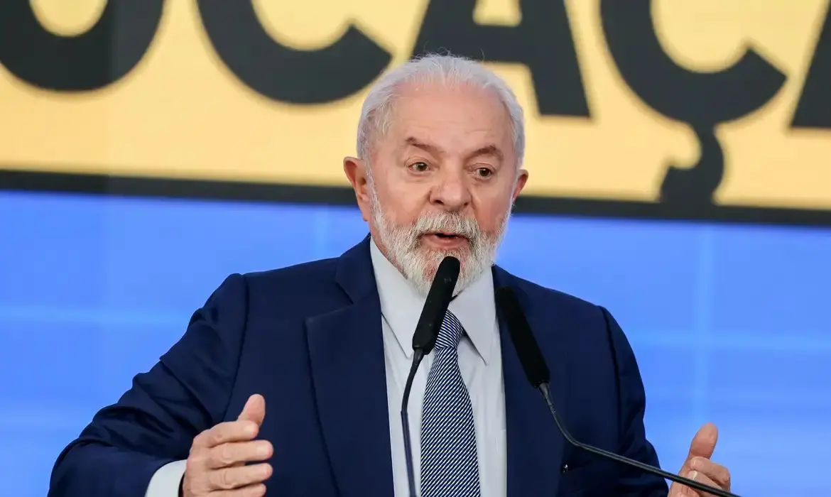 Imagem da notícia: Lula diz que comentário sobre traficantes foi 'frase mal colocada'