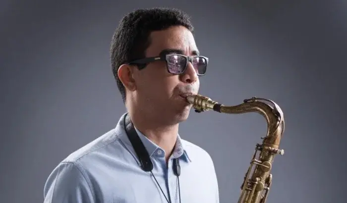 Imagem da notícia Músico cearense faz campanha para tratamento de câncer