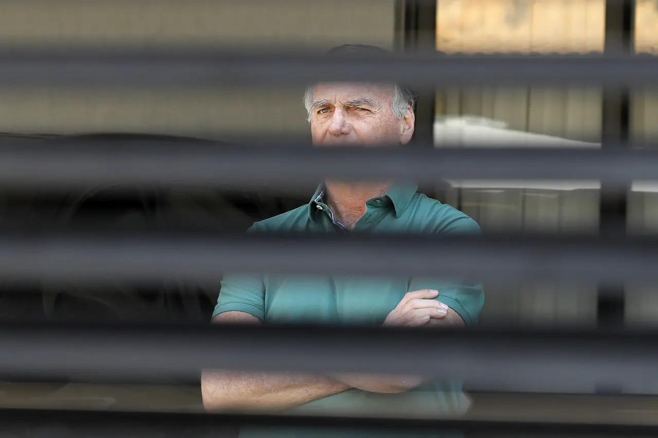Imagem da notícia: Defesa de Bolsonaro cita voto de Fux em recurso ao STF