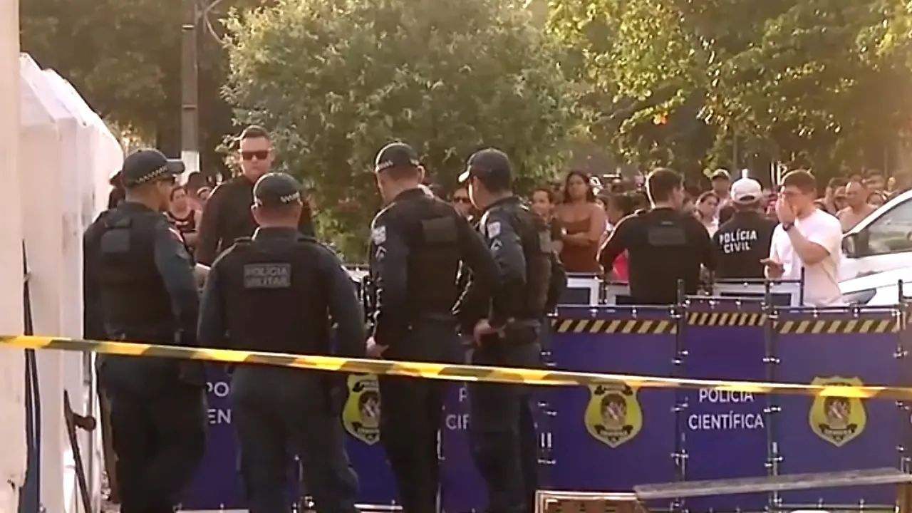 Imagem da notícia: Criança é encontrada morta em mala, em Belém; suspeito do crime é linchado