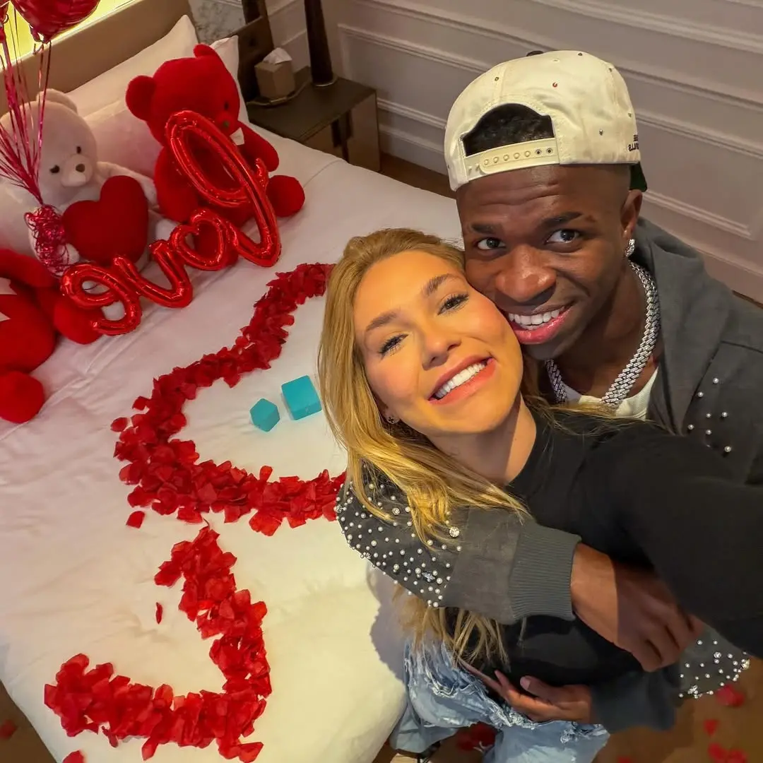 Imagem da notícia: Virginia e Vini Jr. assumem relacionamento nas redes sociais