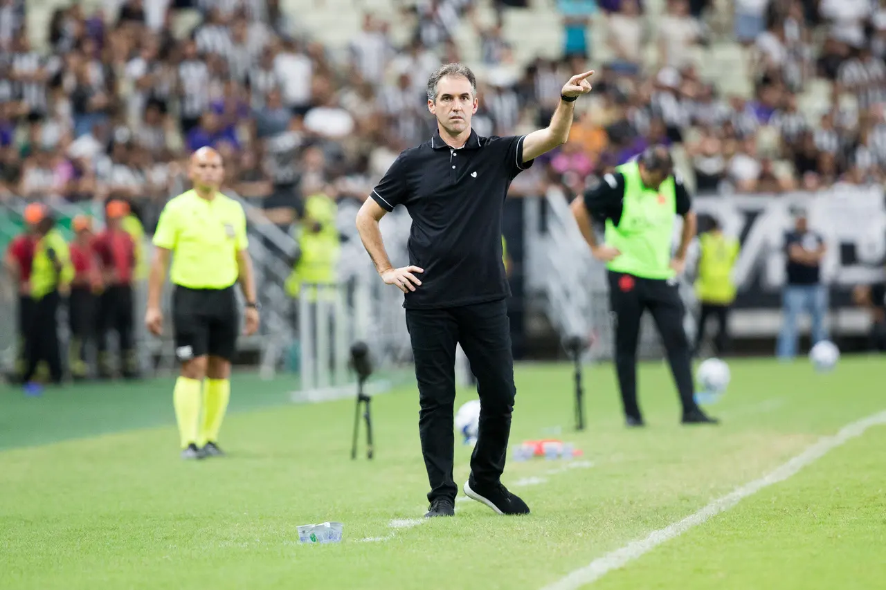 Imagem da notícia: Condé e mais 5: Apenas seis técnicos estão desde o início da Série A em seus clubes