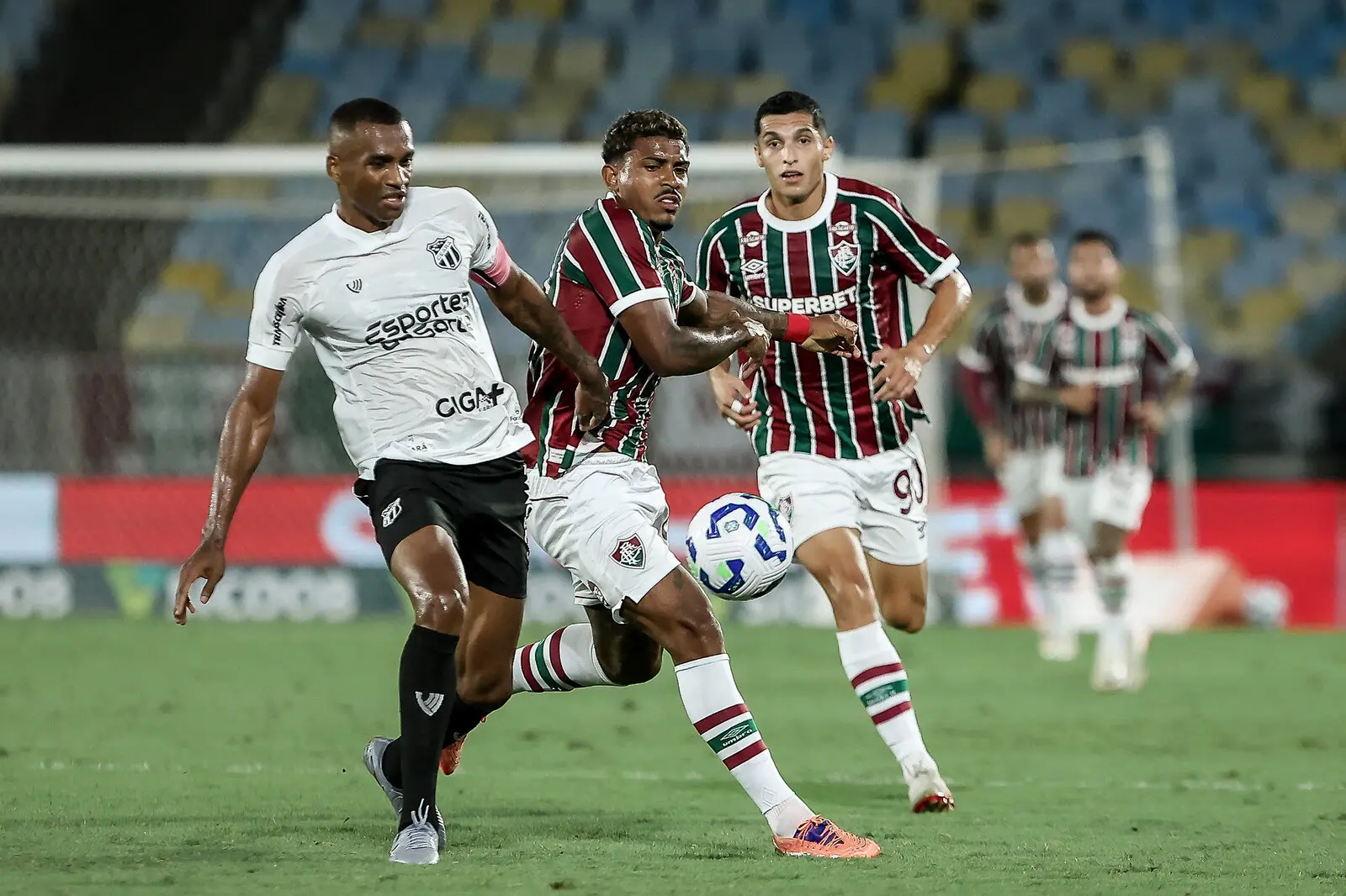 Imagem da notícia O que disse Léo Condé sobre o erro de arbitragem contra o Ceará no Maracanã