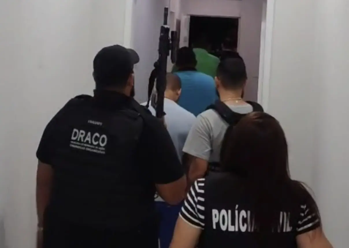 Imagem da notícia: Operações contra duas facções cariocas prendem 14 suspeitos na Grande Fortaleza