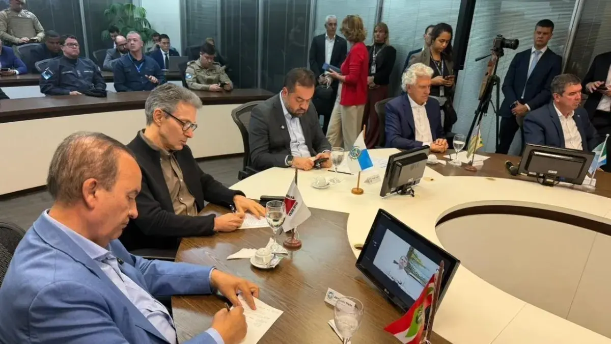 Imagem da notícia: Governadores aliados anunciam 'consórcio da paz' após megaoperação no RJ