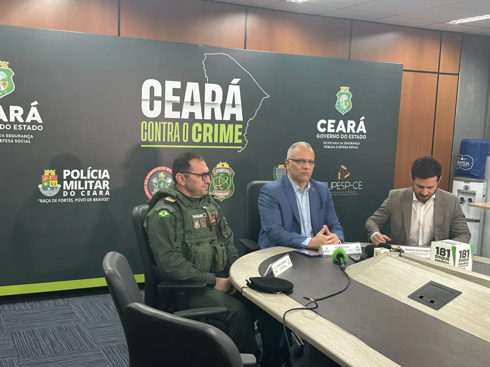 Imagem da notícia: 36 membros de facções são presos por expulsar moradores no Ceará