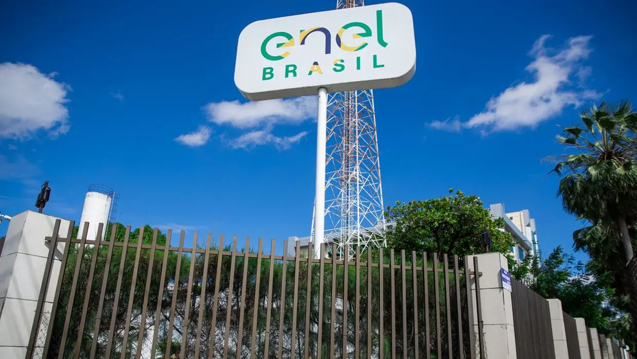 foto da fachada da sede da Enel em Fortaleza.