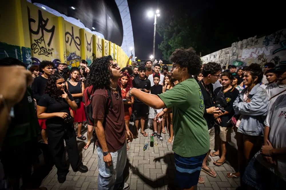 Imagem da notícia Batalhas de rima em Fortaleza abrem espaço para sonho, formação e autoestima em meio à violência