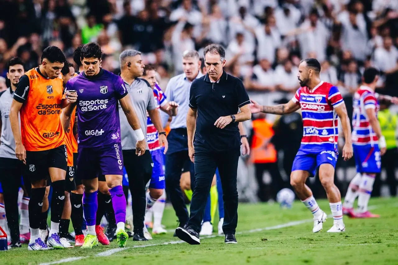 Imagem da notícia Condé vê Ceará superior em Clássico-Rei, mas lamenta empate: 'Faltou tranquilidade'