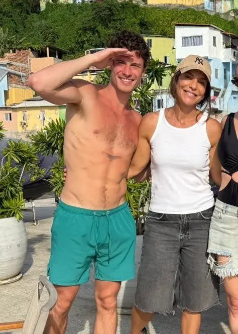 Imagem da notícia Shawn Mendes e Ivete Sangalo se encontram em tarde animada em Salvador