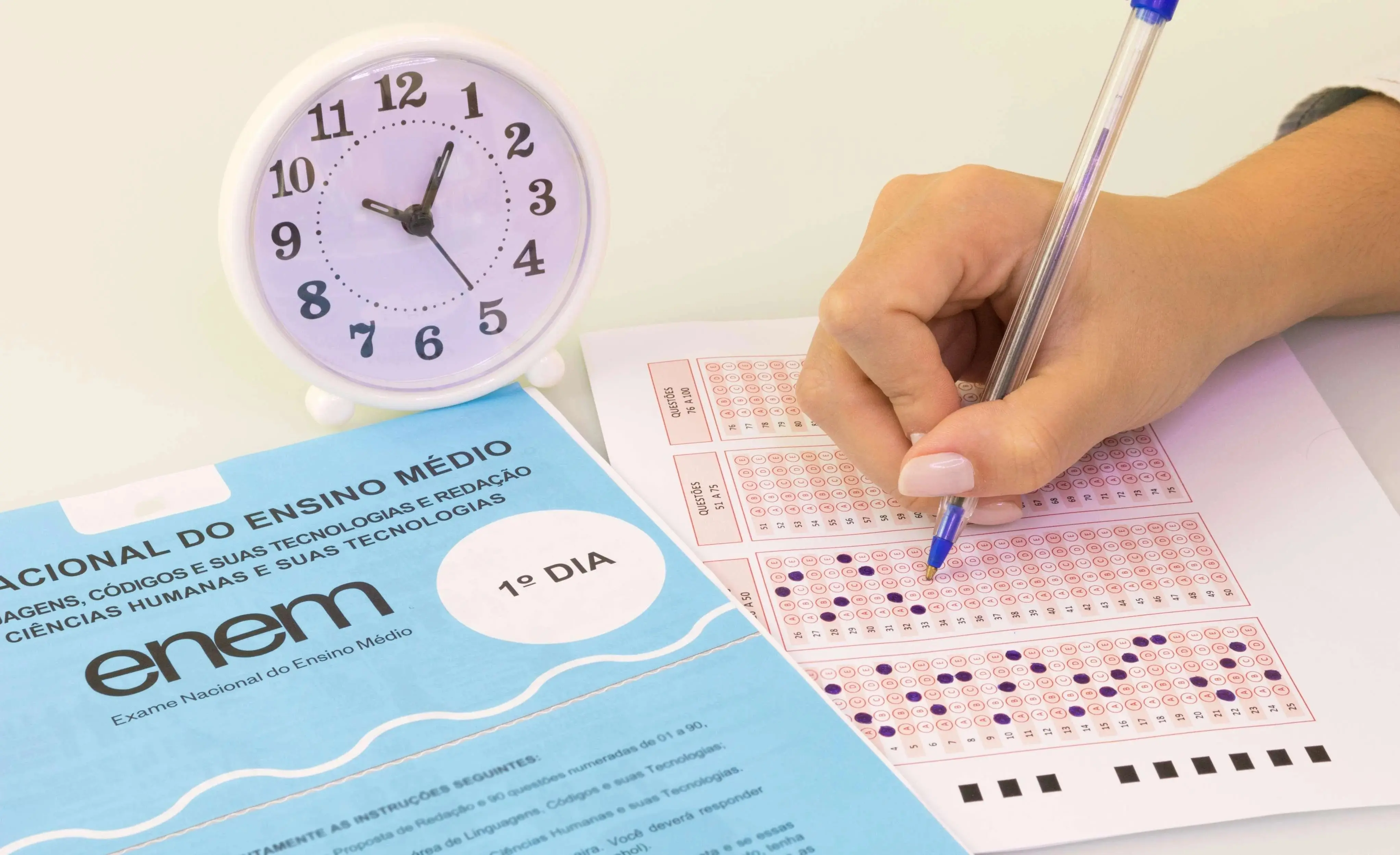 Imagem da notícia: Enem 2025: confira gabarito extraoficial do caderno branco para o primeiro dia