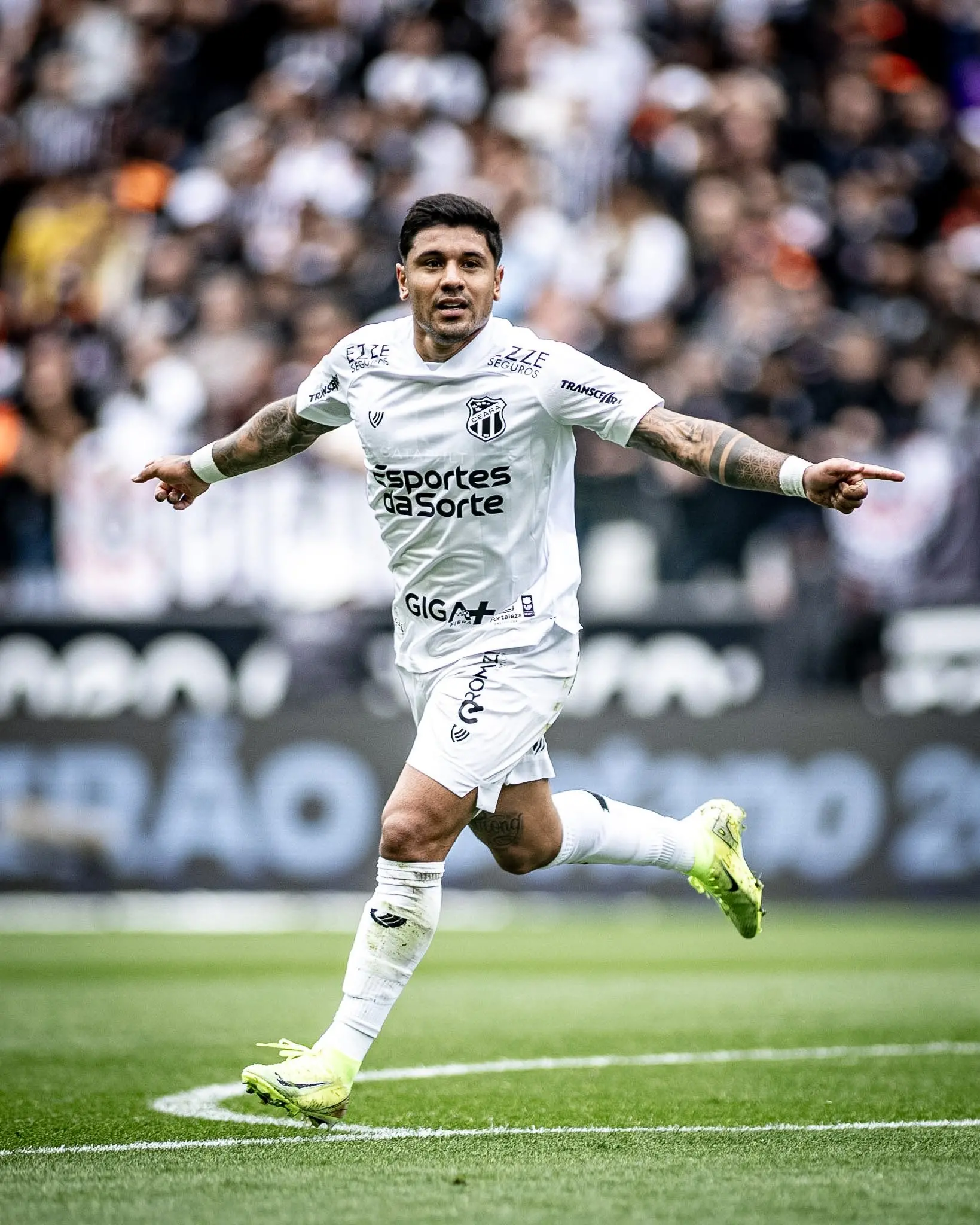 Imagem da notícia Galeano é o jogador que mais atuou pelo Ceará em 2025; clube quer renovar contrato