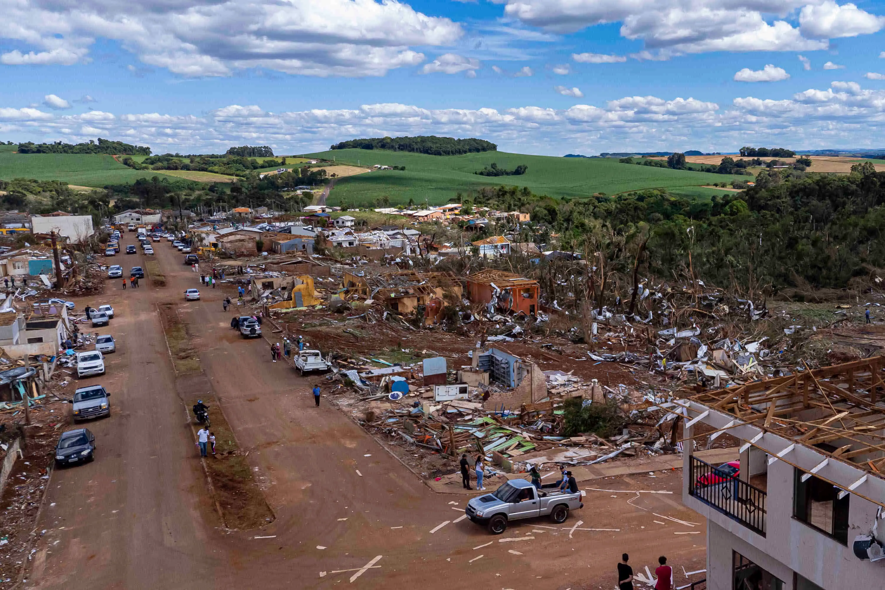 Imagem da notícia Paraná foi atingido por três tornados, confirma Simepar