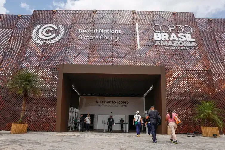 O evento tem como principal objetivo discutir a evolução da crise climática.