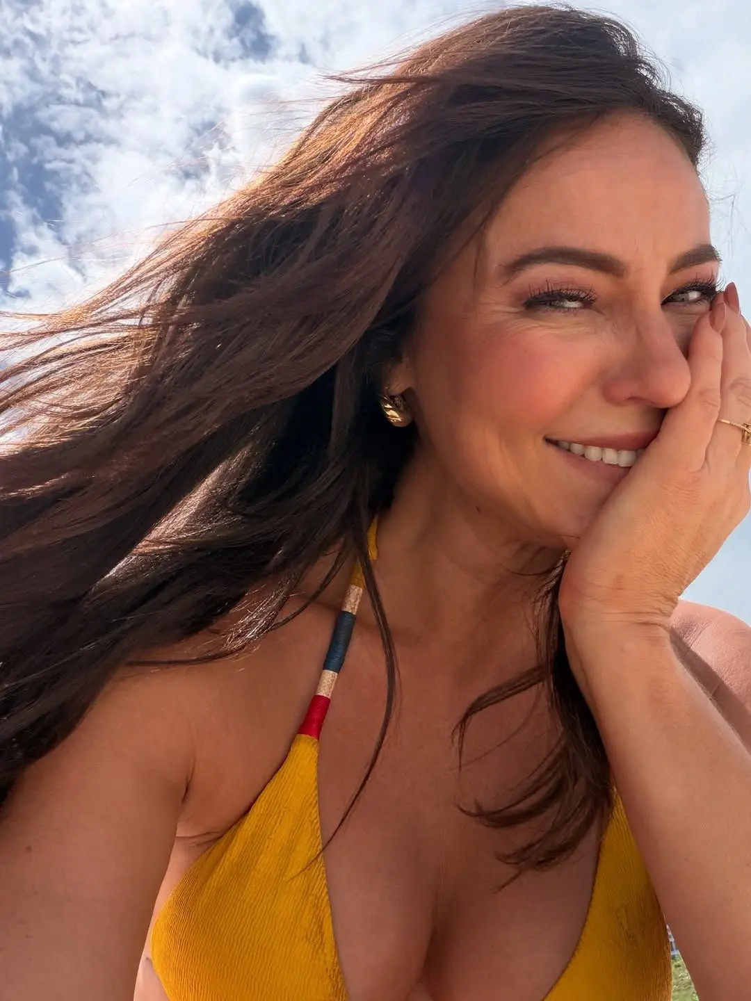 Imagem da notícia Paolla Oliveira comemora citação em questão do Enem sobre padrões de beleza
