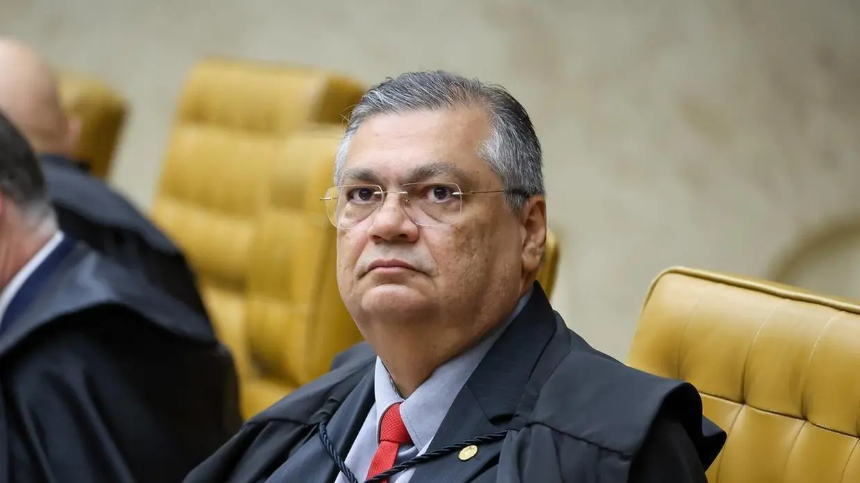 Imagem da notícia: Dino determina que PF investigue repasses de emendas a ONGs