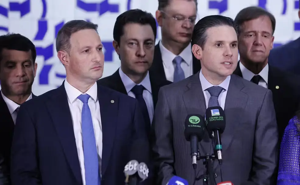 Imagem da notícia: Derrite apresenta nova versão do Projeto Antifacção, e Motta adia votação a pedido de governadores