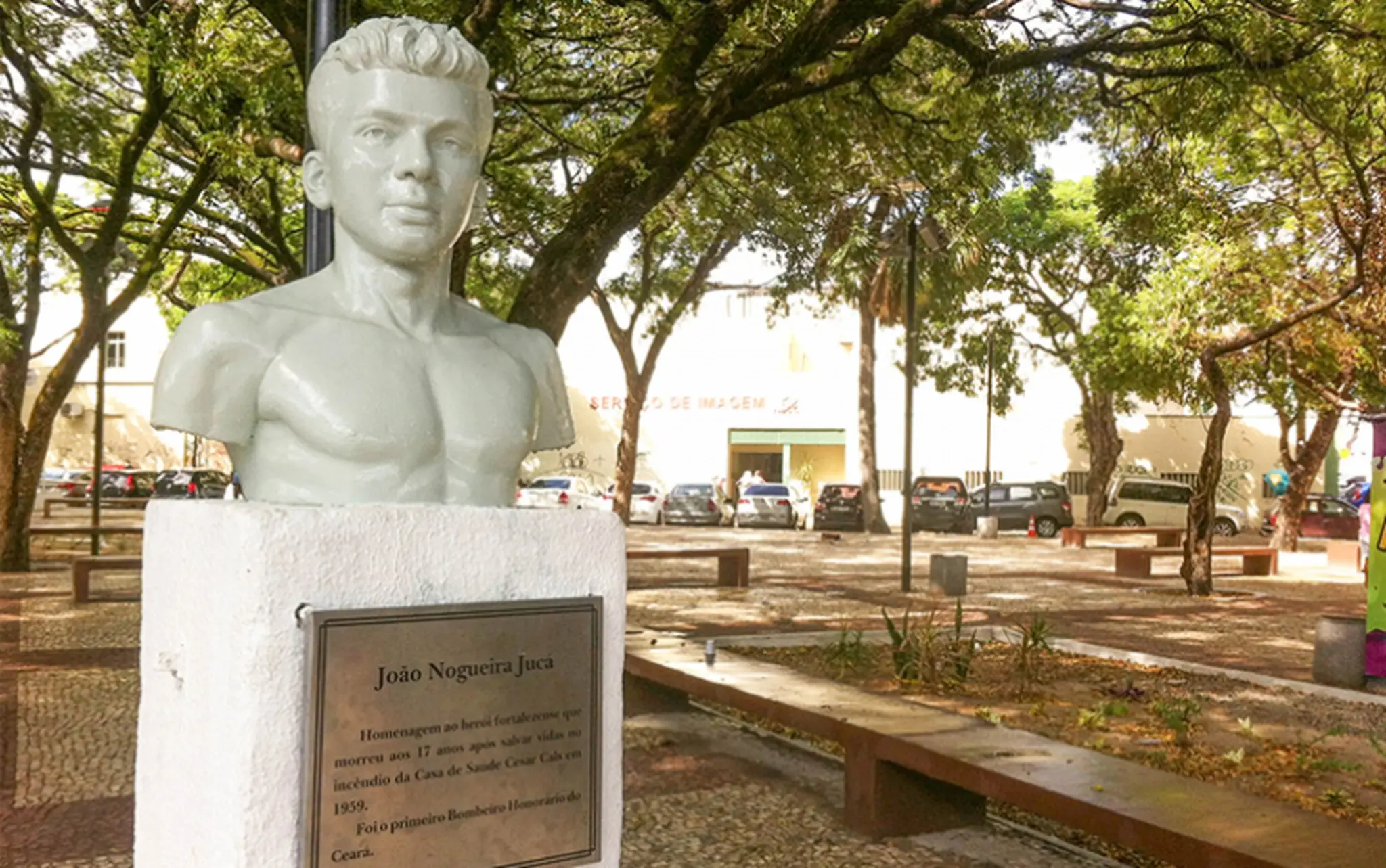 Imagem da notícia: Há 66 anos, incêndio atingiu o Hospital Dr. César Cals e jovem virou herói ao salvar pacientes