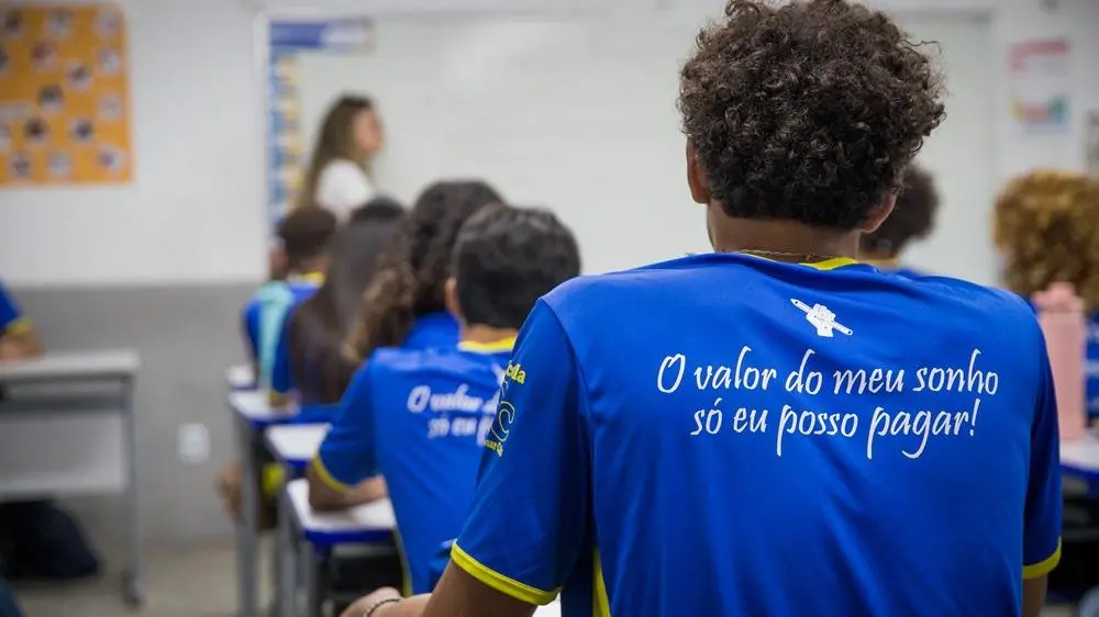 Imagem da notícia: Alunos do 3º ano poderão usar Enem 2026 no lugar do Saeb; entenda