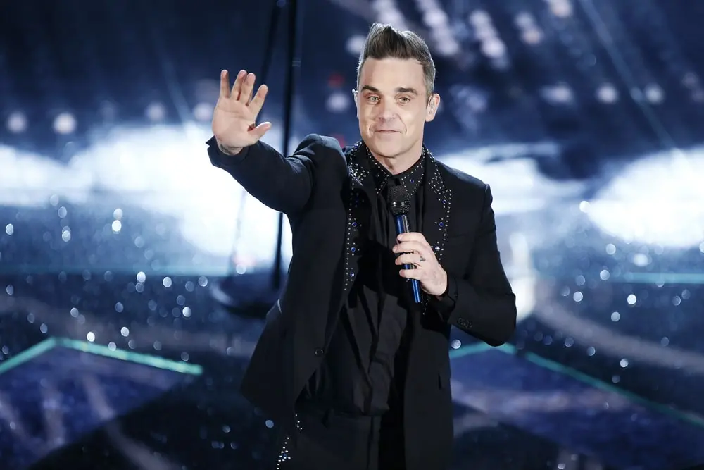 Imagem da notícia Robbie Williams diz estar 'quase cego' após uso de remédios para emagrecer