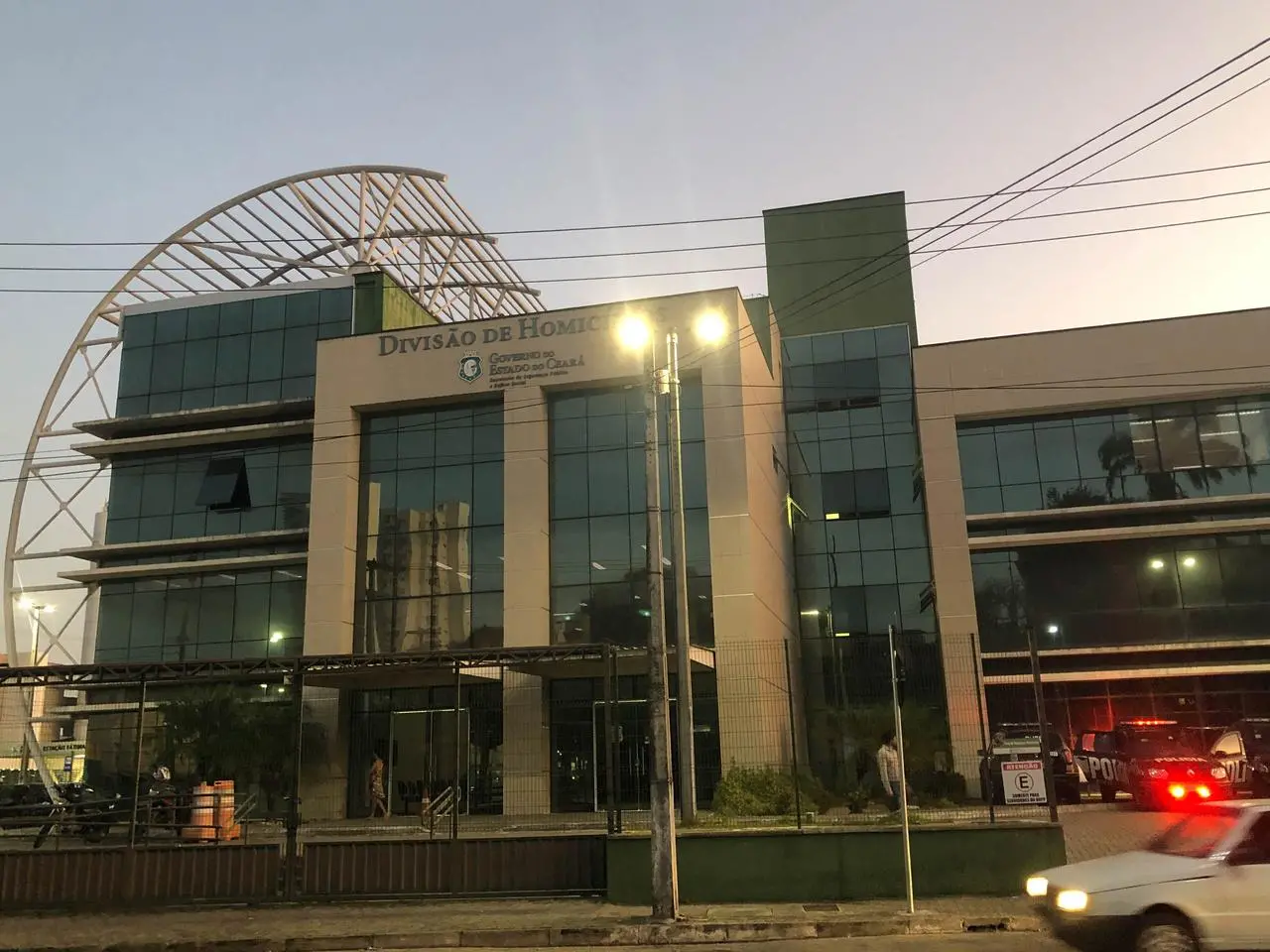 Imagem da notícia: PM reformado é suspeito de matar sobrinho a tiros em Fortaleza 