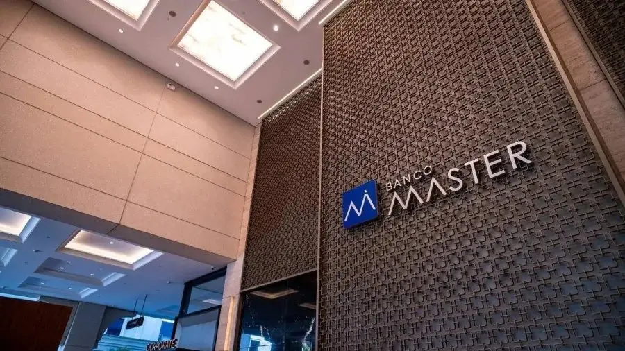 Imagem mostra  fachada do banco master
